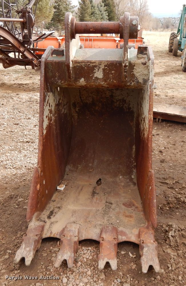 image for item DH8473 Eaco 38"W excavator bucket