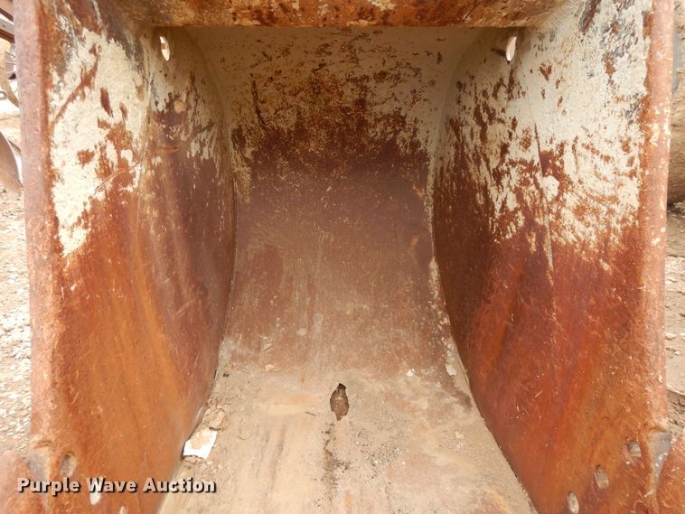 image for item DH8473 Eaco 38"W excavator bucket