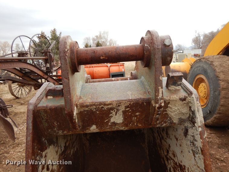 image for item DH8473 Eaco 38"W excavator bucket