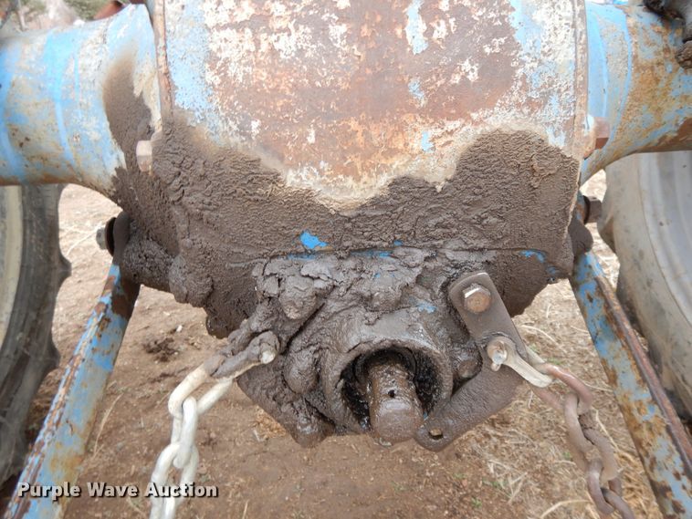 image for item DH8477 Ford tractor