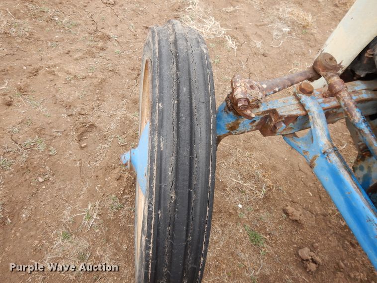 image for item DH8477 Ford tractor