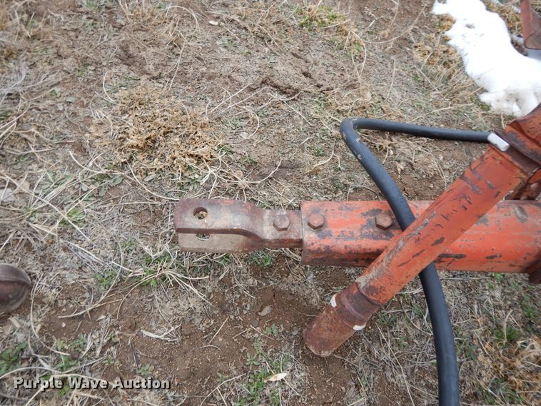 image for item DH8483 International 34 hay conditioner