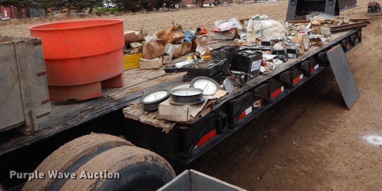 image for item DH8488 Valves, gauges, and equipment