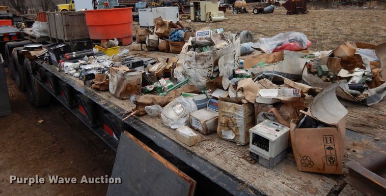 image for item DH8488 Valves, gauges, and equipment