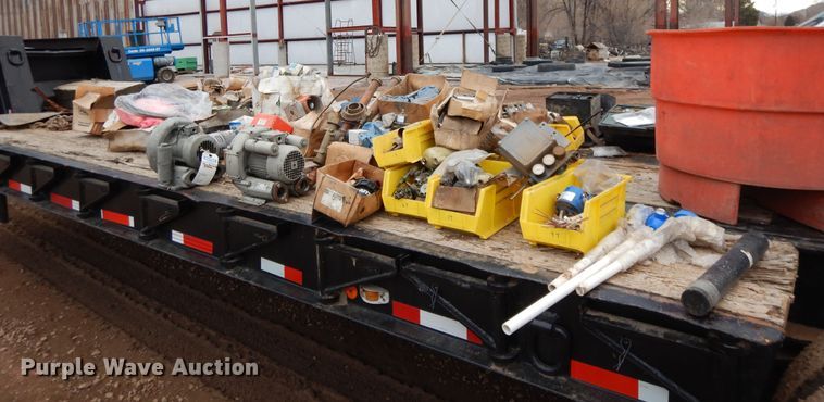 image for item DH8488 Valves, gauges, and equipment