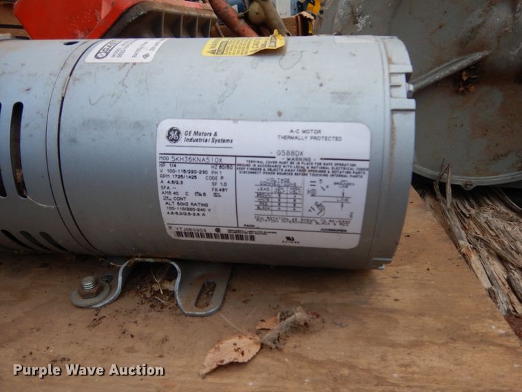 image for item DH8488 Valves, gauges, and equipment