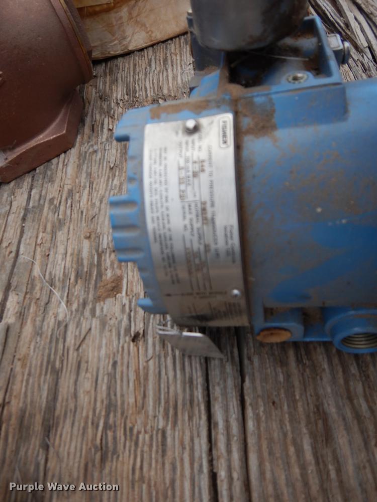 image for item DH8488 Valves, gauges, and equipment