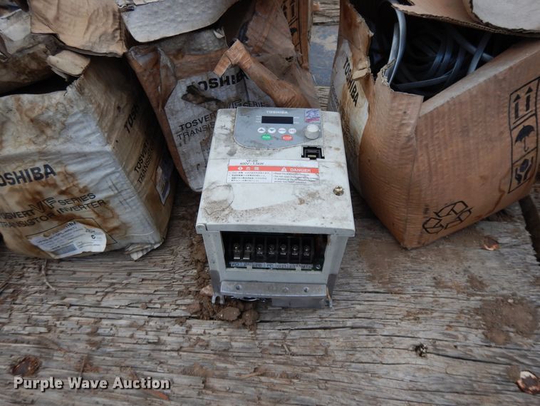 image for item DH8488 Valves, gauges, and equipment