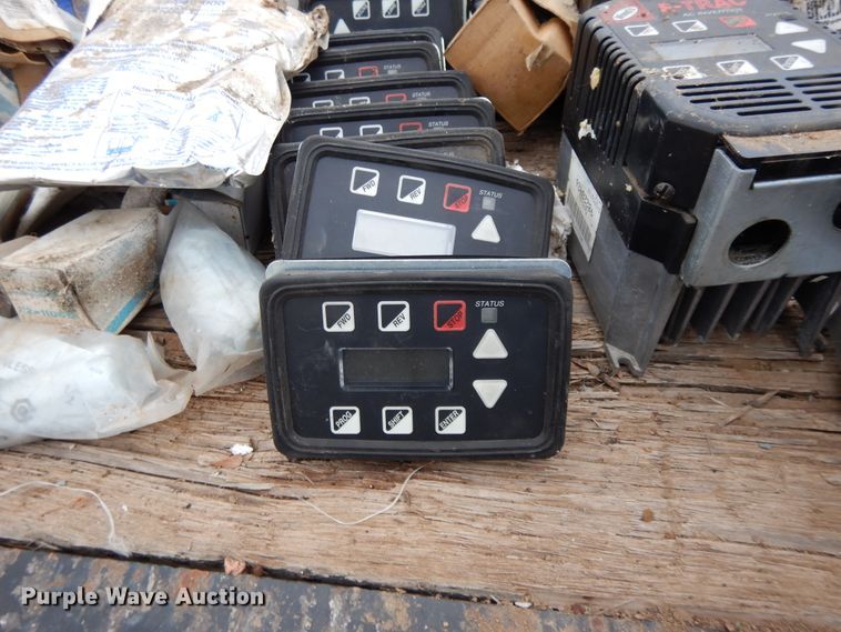 image for item DH8488 Valves, gauges, and equipment