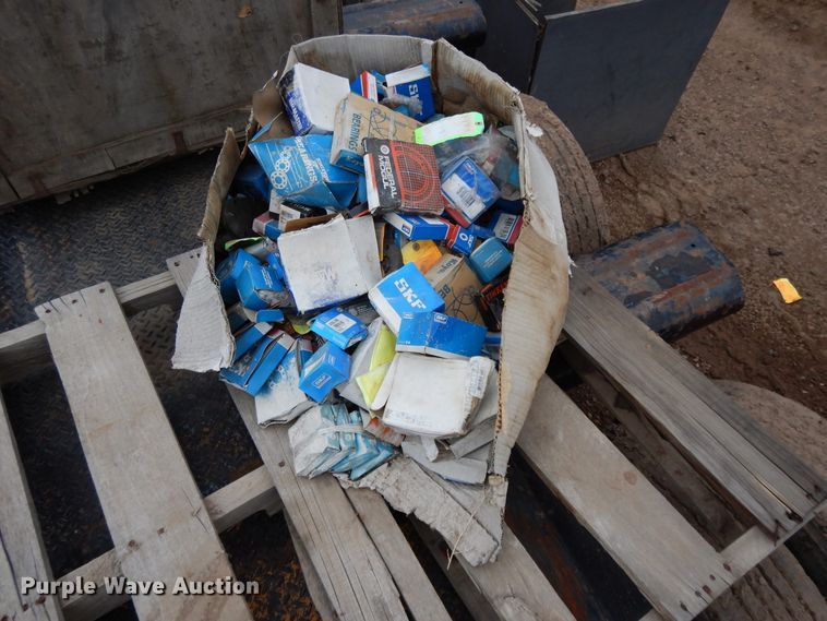 image for item DH8488 Valves, gauges, and equipment