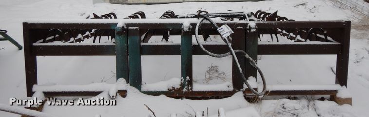 image for item DH8492 Square bale grabber