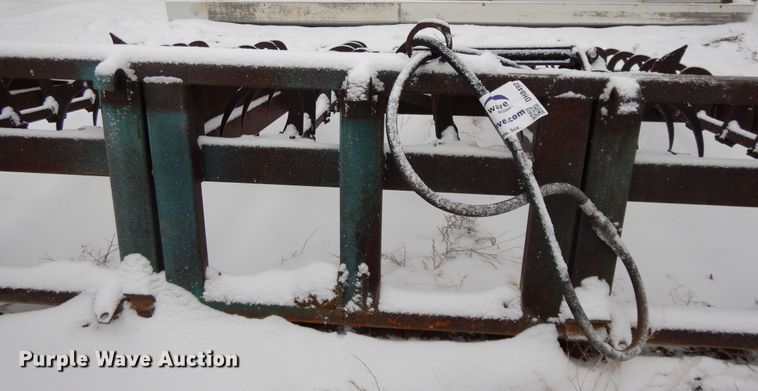 image for item DH8492 Square bale grabber