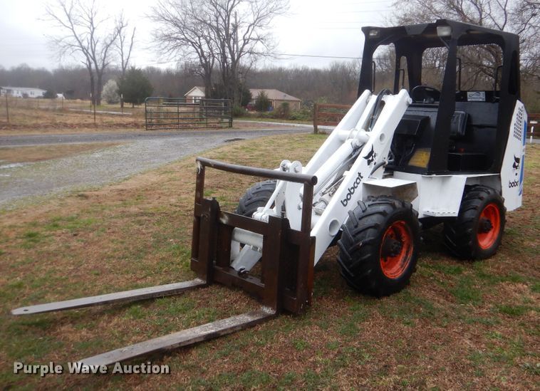 image for item DI2467 Bobcat 1600 wheel loader