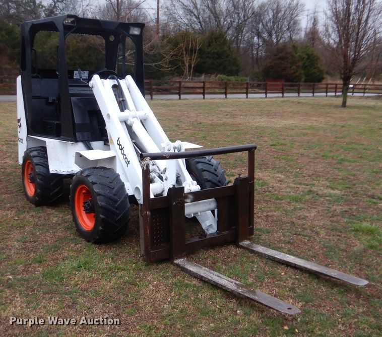 image for item DI2467 Bobcat 1600 wheel loader