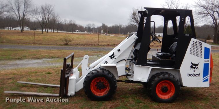image for item DI2467 Bobcat 1600 wheel loader