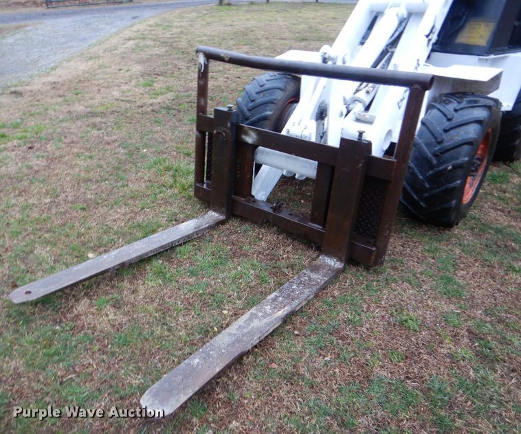 image for item DI2467 Bobcat 1600 wheel loader