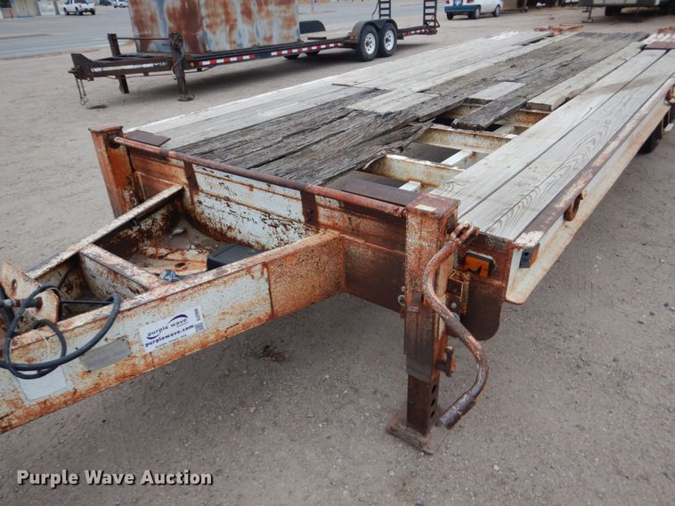 image for item DJ2999 1993 Belshe T-24AP equipment trailer