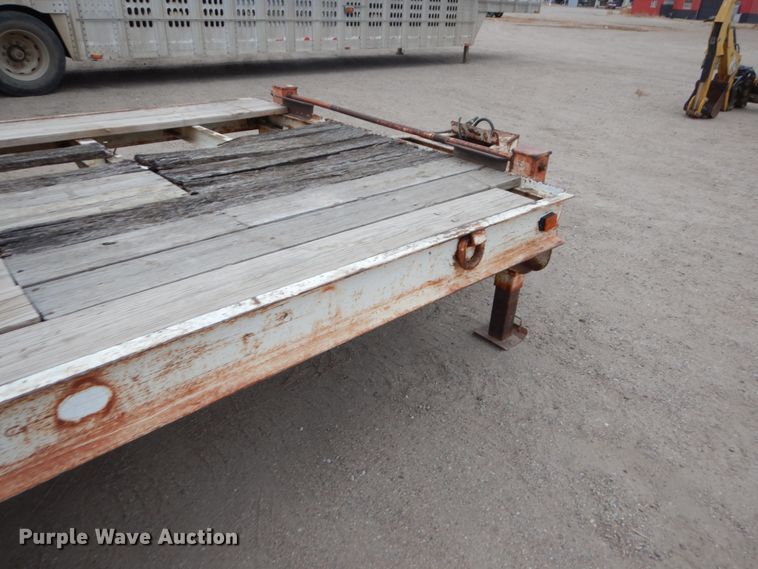 image for item DJ2999 1993 Belshe T-24AP equipment trailer