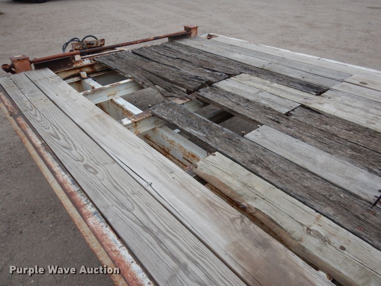 image for item DJ2999 1993 Belshe T-24AP equipment trailer