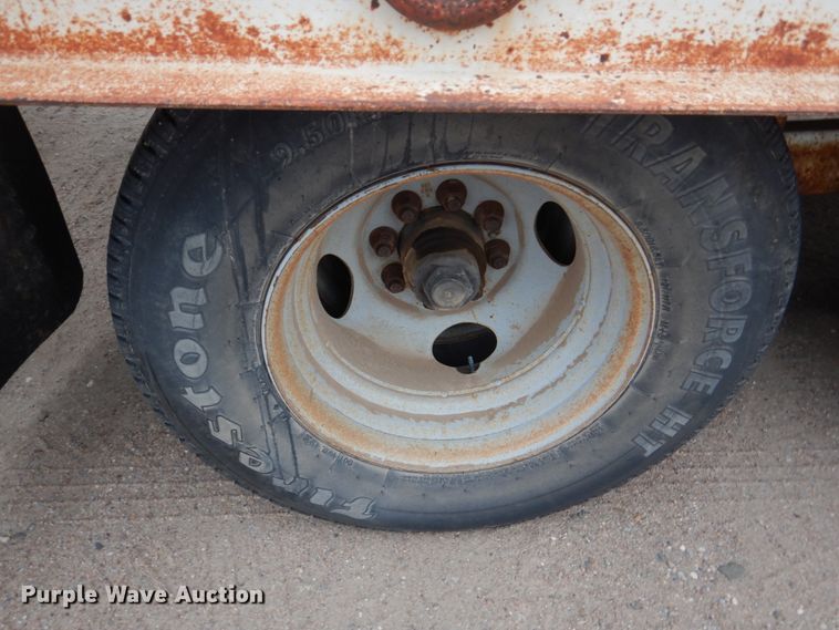 image for item DJ2999 1993 Belshe T-24AP equipment trailer