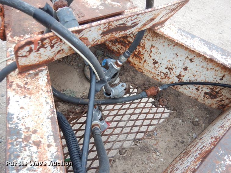 image for item DJ2999 1993 Belshe T-24AP equipment trailer