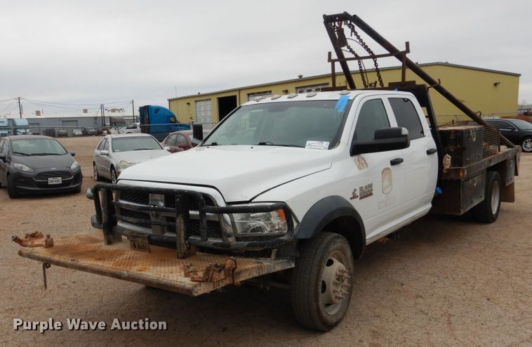 image for item DJ8751 2017 Dodge Ram 5500 Crew Cab winch truck