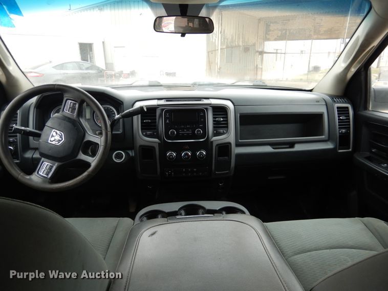 image for item DJ8751 2017 Dodge Ram 5500 Crew Cab winch truck