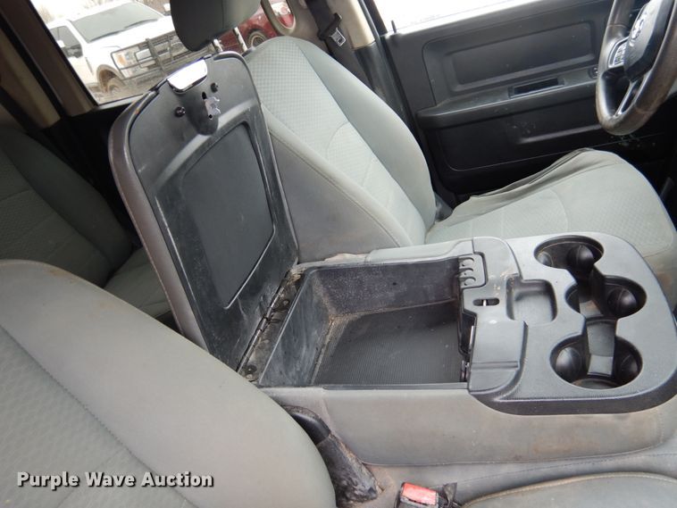 image for item DJ8751 2017 Dodge Ram 5500 Crew Cab winch truck