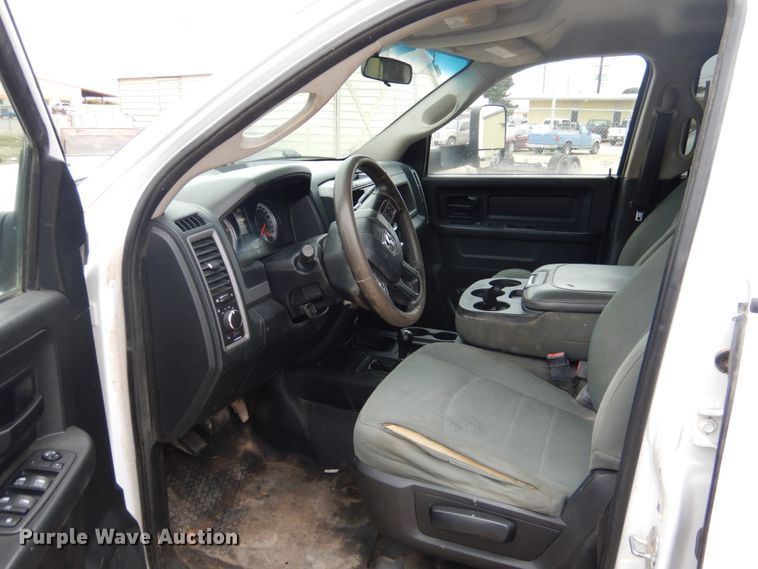 image for item DJ8751 2017 Dodge Ram 5500 Crew Cab winch truck