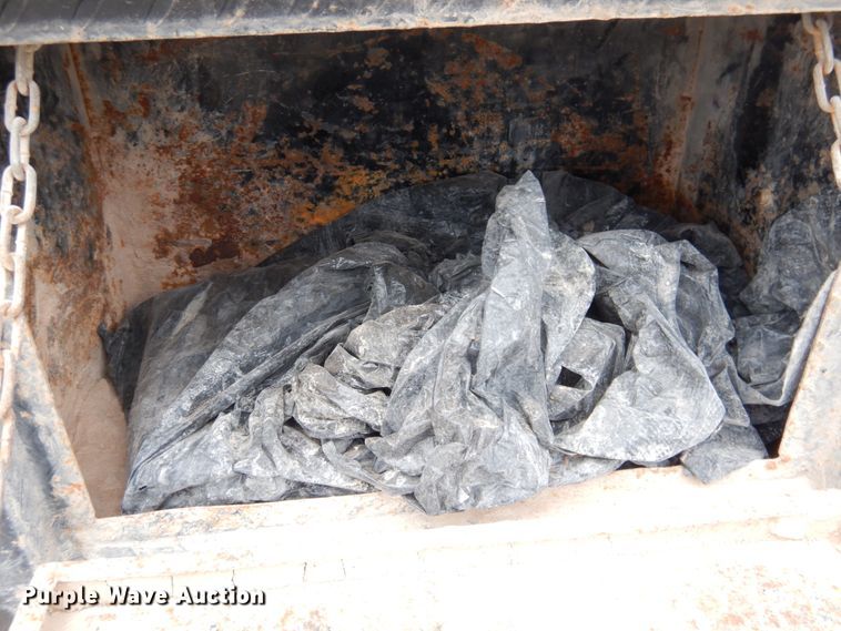 image for item DJ8751 2017 Dodge Ram 5500 Crew Cab winch truck