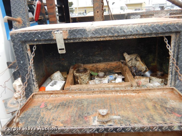 image for item DJ8751 2017 Dodge Ram 5500 Crew Cab winch truck