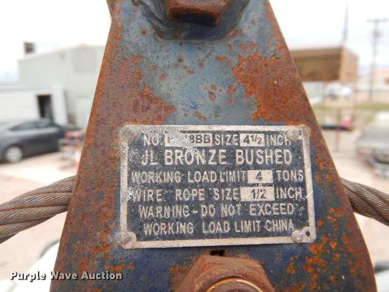 image for item DJ8751 2017 Dodge Ram 5500 Crew Cab winch truck