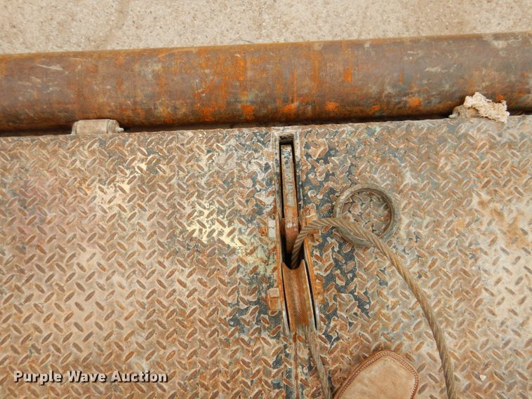 image for item DJ8751 2017 Dodge Ram 5500 Crew Cab winch truck