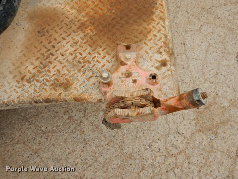 image for item DJ8751 2017 Dodge Ram 5500 Crew Cab winch truck