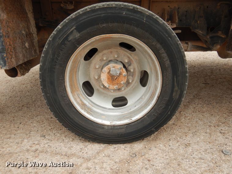 image for item DJ8751 2017 Dodge Ram 5500 Crew Cab winch truck