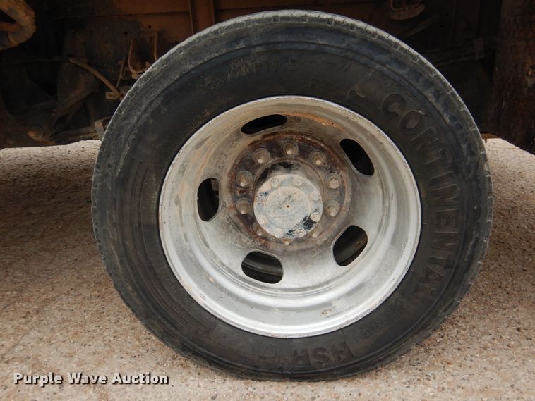 image for item DJ8751 2017 Dodge Ram 5500 Crew Cab winch truck