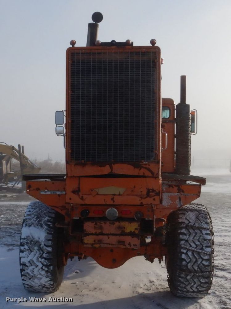 image for item DV9409 1978 Oshkosh P-2323-4 snow blower truck