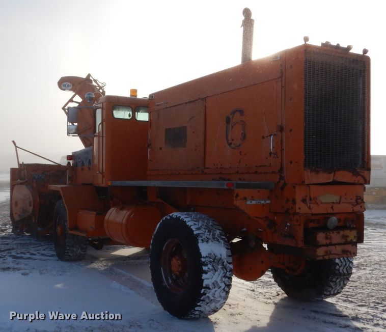 image for item DV9409 1978 Oshkosh P-2323-4 snow blower truck