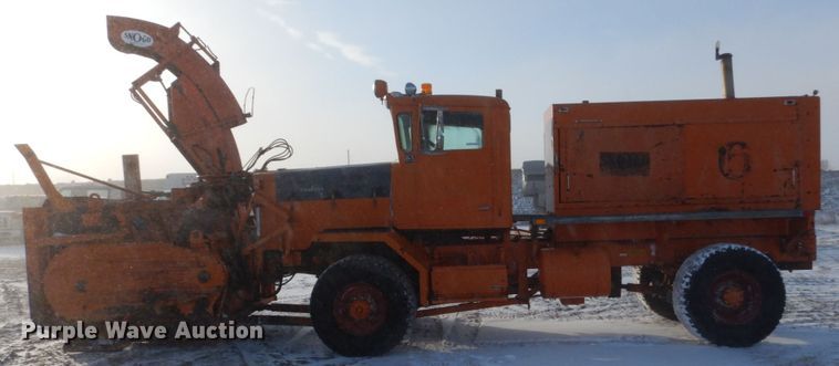 image for item DV9409 1978 Oshkosh P-2323-4 snow blower truck
