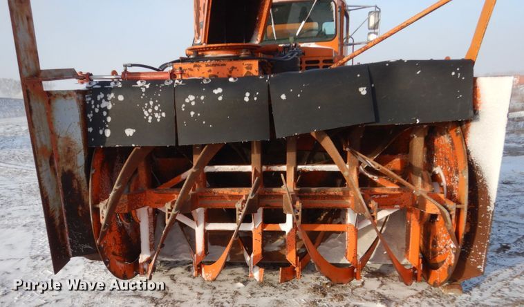 image for item DV9409 1978 Oshkosh P-2323-4 snow blower truck