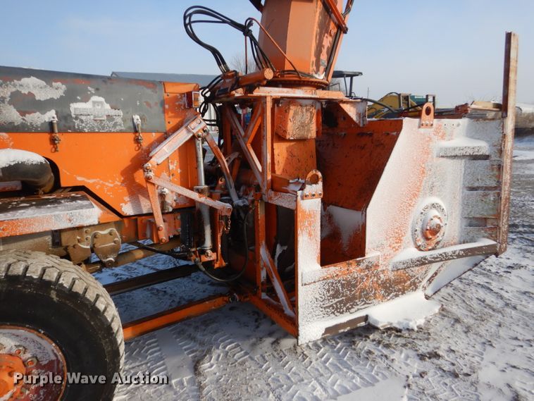 image for item DV9409 1978 Oshkosh P-2323-4 snow blower truck