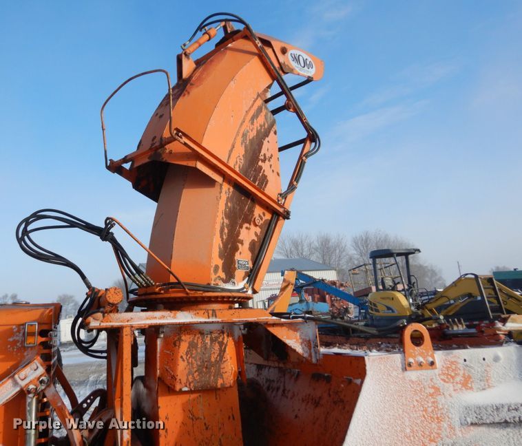 image for item DV9409 1978 Oshkosh P-2323-4 snow blower truck