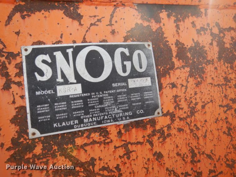 image for item DV9409 1978 Oshkosh P-2323-4 snow blower truck