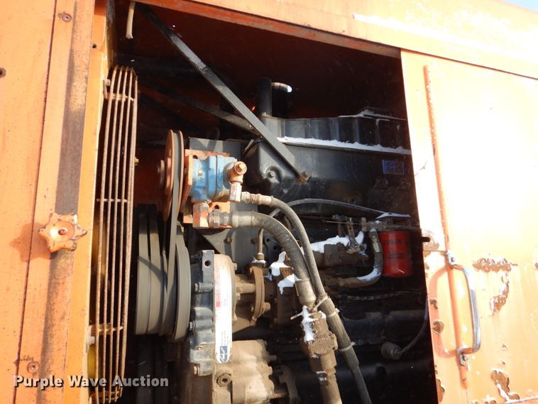 image for item DV9409 1978 Oshkosh P-2323-4 snow blower truck