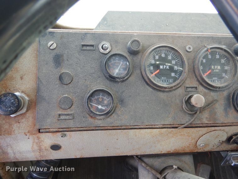 image for item DV9409 1978 Oshkosh P-2323-4 snow blower truck