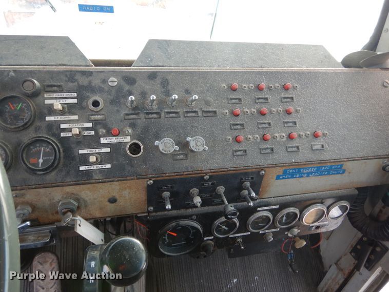 image for item DV9409 1978 Oshkosh P-2323-4 snow blower truck