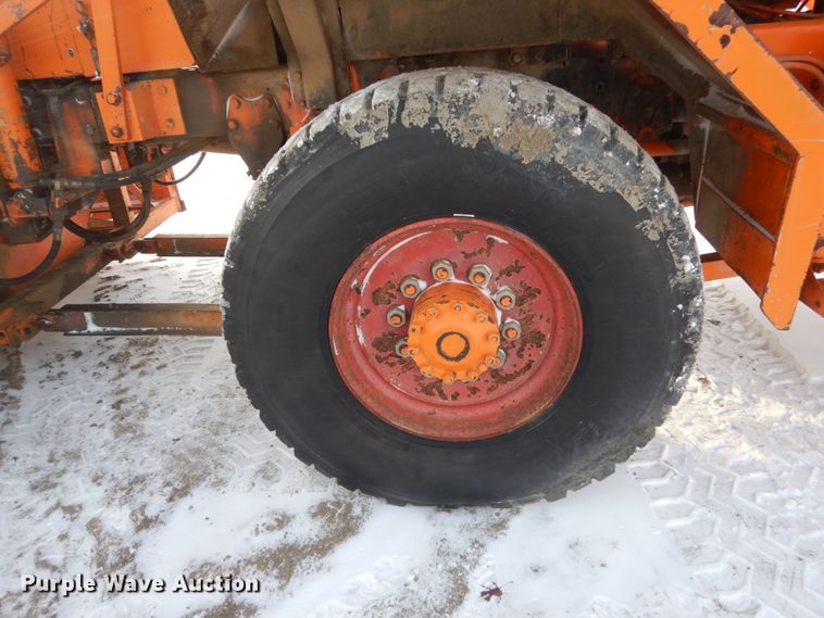 image for item DV9409 1978 Oshkosh P-2323-4 snow blower truck