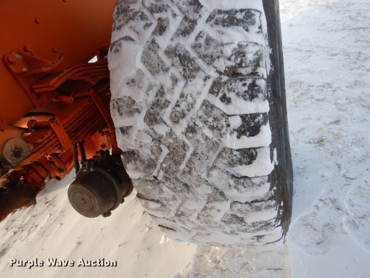 image for item DV9409 1978 Oshkosh P-2323-4 snow blower truck