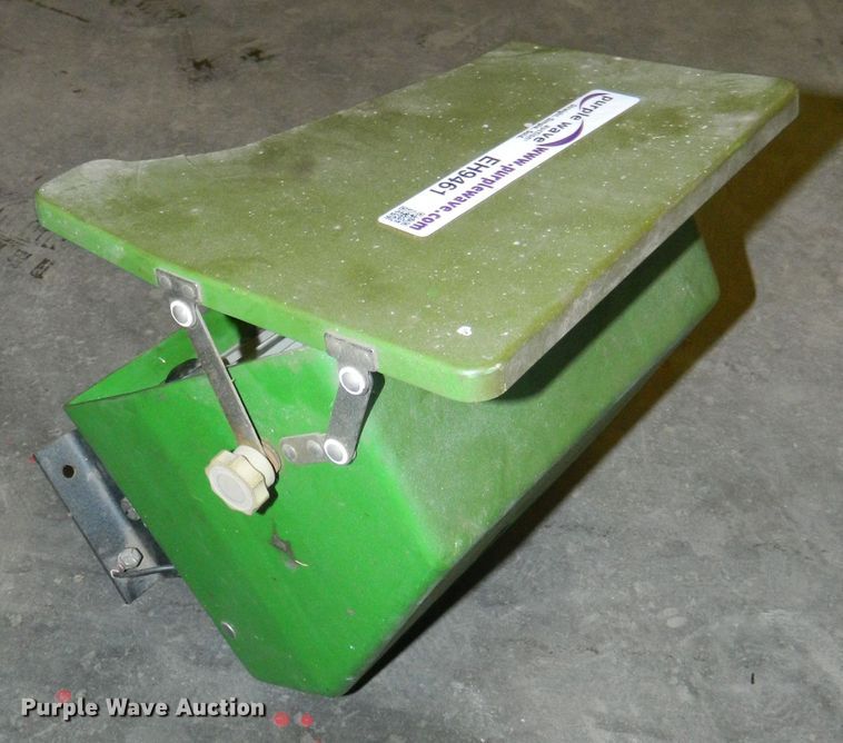 image for item EH9460 Deutz Allis lawn mower