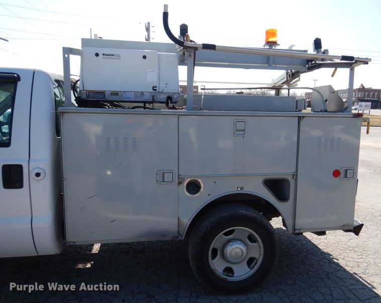 image for item EK9197 2008 Ford F350 XL Super Duty utility bed pickup truck